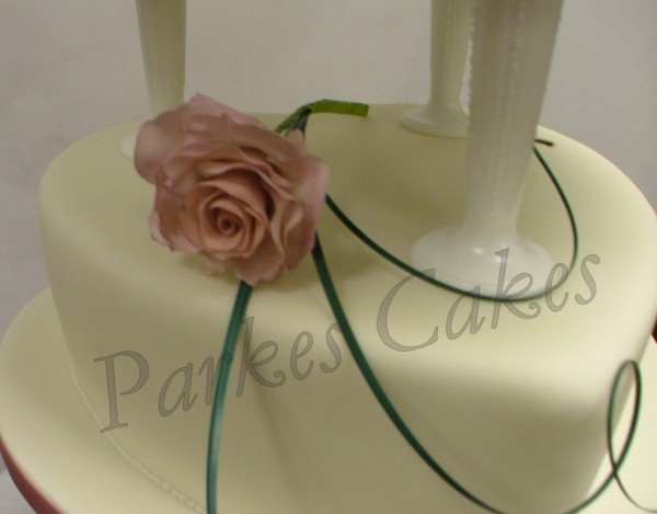 3 tier heart wedding cake pink rose (600 x 469)